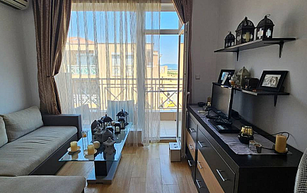 ID 14744 Dreizimmerwohnung in Sunny Day 6 Foto 1 