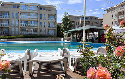 ID 14096 Studio-Apartment in Sunny Day 6 Foto 1 