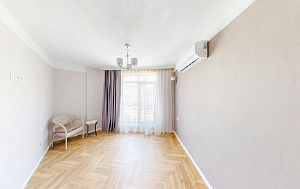 ID 15783 Dreizimmerwohnung in Romance Paris Foto 8