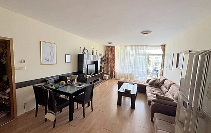 ID 16045 Dreizimmerwohnung im Oasis Foto 2