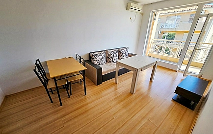 ID 12644 Zweizimmerwohnung in Sunny Day 6 Foto 2