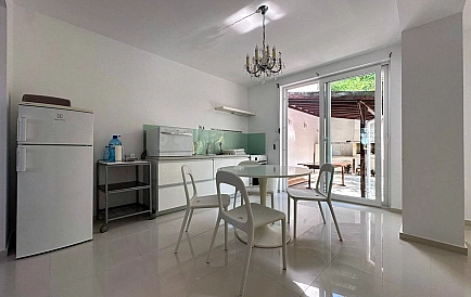 ID 14265 Vierstöckiges Haus in Sveti Vlas Foto 2