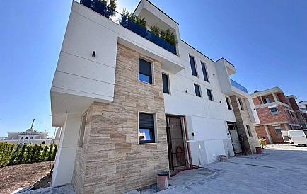 ID 14144 Reihenhaus in Sunny Island Foto 2