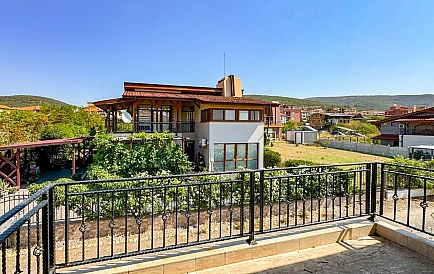 ID 13194 Haus mit eigenem Pool in Sveti Vlas Foto 5