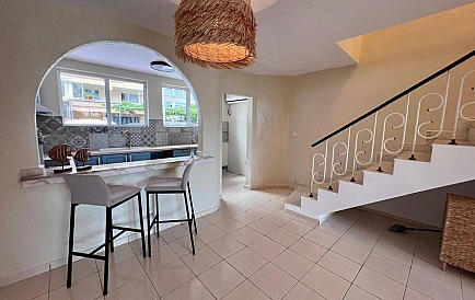 ID 16115 Dreizimmer-Maisonette-Wohnung in Rawda Foto 2