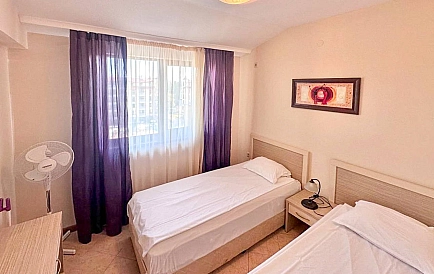 ID 16213 Dreizimmerwohnung in Royal Sun Foto 3