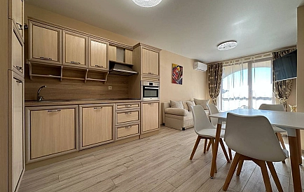 ID 14820 Dreizimmerwohnung in Seasons 3 Foto 2