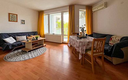 ID 14151 Drei-Zimmer-Wohnung in Yasen Foto 1 