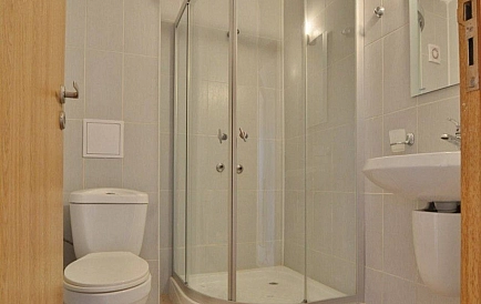 ID 15337 Zweistöckiges Haus im Dorf Kosharitsa Foto 4