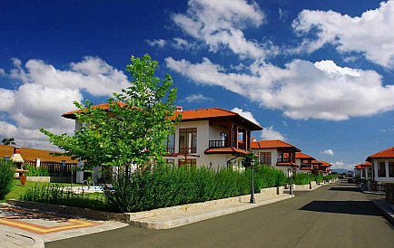 ID 16618 Haus in Floral Meadows Foto 1 