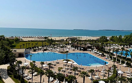 ID 16352 Zweizimmerwohnung in Majestic Beach Resort Foto 4