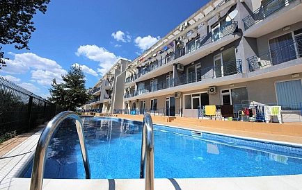 ID 10357 Studio-Apartment in Sunny Day 4 Foto 4