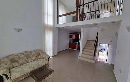 ID 16474 Haus in Aleksandrovo Foto 2