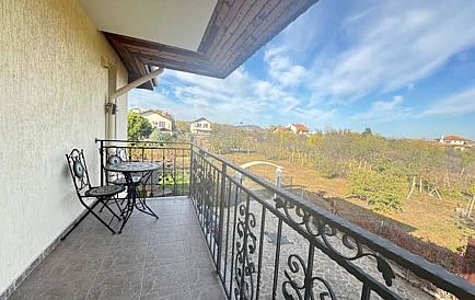 ID 14937 Zweistöckiges Haus in Kamenar Foto 6