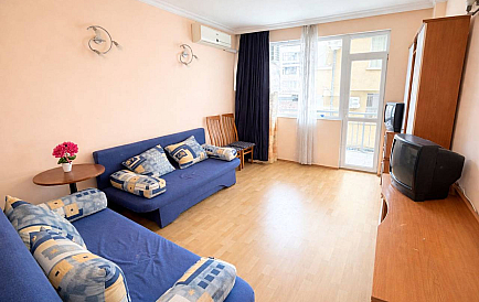 ID 15270 Drei-Zimmer-Wohnung in Alexandrov Residence Foto 1 