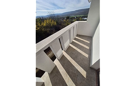 ID 15922 Zweistöckiges Haus in Obrochishte Foto 9