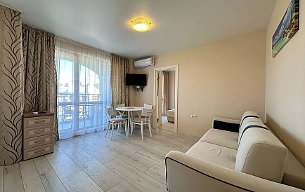 ID 14822 Zweizimmerwohnung in Seasons 3 Foto 2