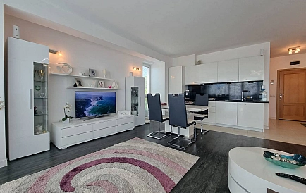 ID 14404 Zweizimmerwohnung in Chateau Panorama Foto 3