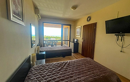 ID 14180 Drei-Zimmer-Wohnung im Komplex Gallery Foto 4