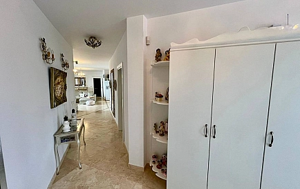 ID 15171 Fünfzimmer-Penthouse in Rich 1 Foto 9