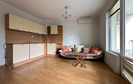 ID 16429 Zweizimmerwohnung in Yasen Foto 1 