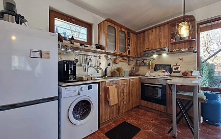 ID 13468 Haus im Dorf Bata Foto 3