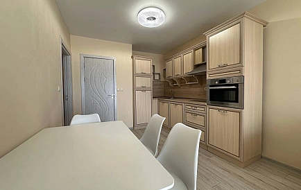 ID 14820 Dreizimmerwohnung in Seasons 3 Foto 10