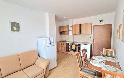 ID 14242 Zweizimmerwohnung in Sunny Day 3 Foto 1 