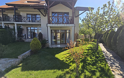 ID 16398 Reihenhaus in Sweti Wlas Foto 1 
