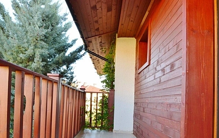 ID 15337 Zweistöckiges Haus im Dorf Kosharitsa Foto 7