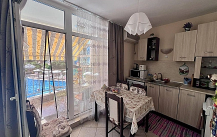 ID 16114 Dreizimmer-Wohnung in Kamelia Garden Foto 2