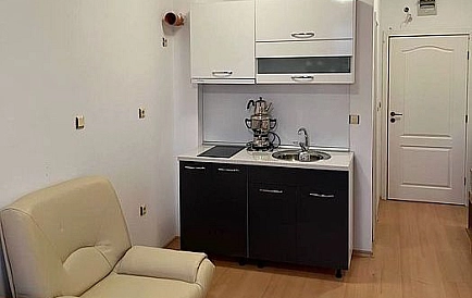 ID 10357 Studio-Apartment in Sunny Day 4 Foto 8