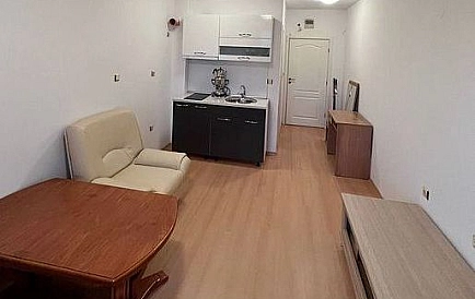 ID 10357 Studio-Apartment in Sunny Day 4 Foto 5