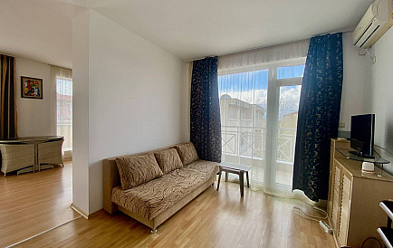 ID 10695 Zweizimmerwohnung in Sunny Day 6 Foto 1 
