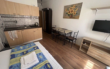 ID 10847 Studio-Apartment in Sunny Day 6 Foto 2