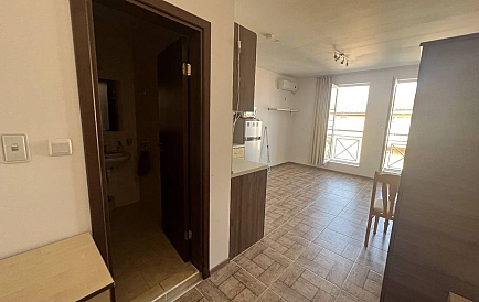 ID 10978 Studio-Apartment in Sunny Day 6 Foto 8