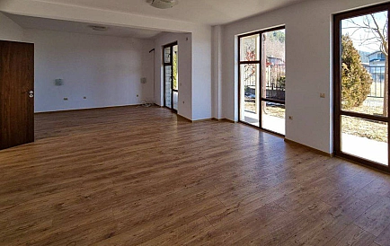 ID 12737 Haus in Rаzlog Foto 2