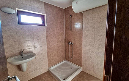 ID 12737 Haus in Rаzlog Foto 6