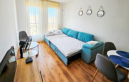 ID 12777 Studio-Apartment in Sunny Day 6 Foto 1 