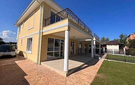 ID 8934 Neues zweistöckiges Haus in Ravda Foto 2