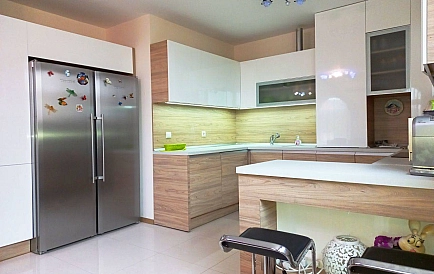 ID 9219 Zwei-Schlafzimmer-Wohnung im Royal Beach Plaza Foto 2