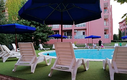 ID 10902 Studio-Apartment in Sunny Day 6 Foto 3