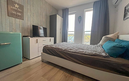 ID 11837 Studio in Sunny Day 6 Foto 3