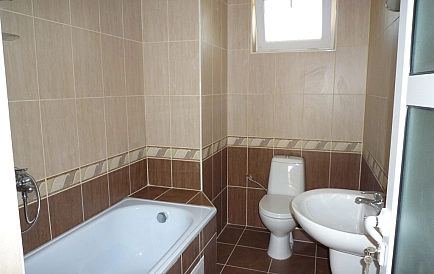 ID 3704 Geräumiges Haus 50 m vom Meer entfernt Foto 2