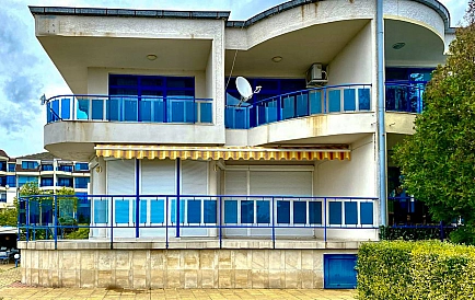 ID 13211 Villa in Riviera Foto 8