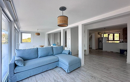 ID 14265 Vierstöckiges Haus in Sveti Vlas Foto 3