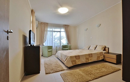 ID 15337 Zweistöckiges Haus im Dorf Kosharitsa Foto 9