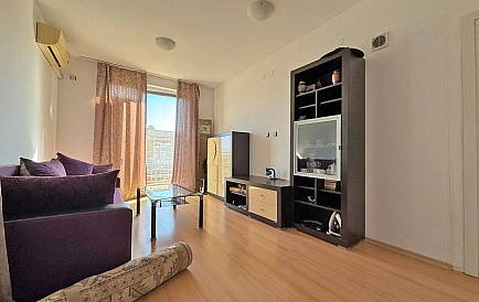 ID 14788 Dreizimmerwohnung in Sunny Day 5 Foto 7