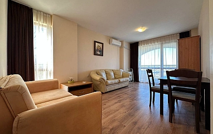 ID 14819 Zweizimmerwohnung in Seasons 3 Foto 2