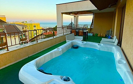 ID 14914 Penthouse mit einem Schlafzimmer in Porto Paradiso Foto 8